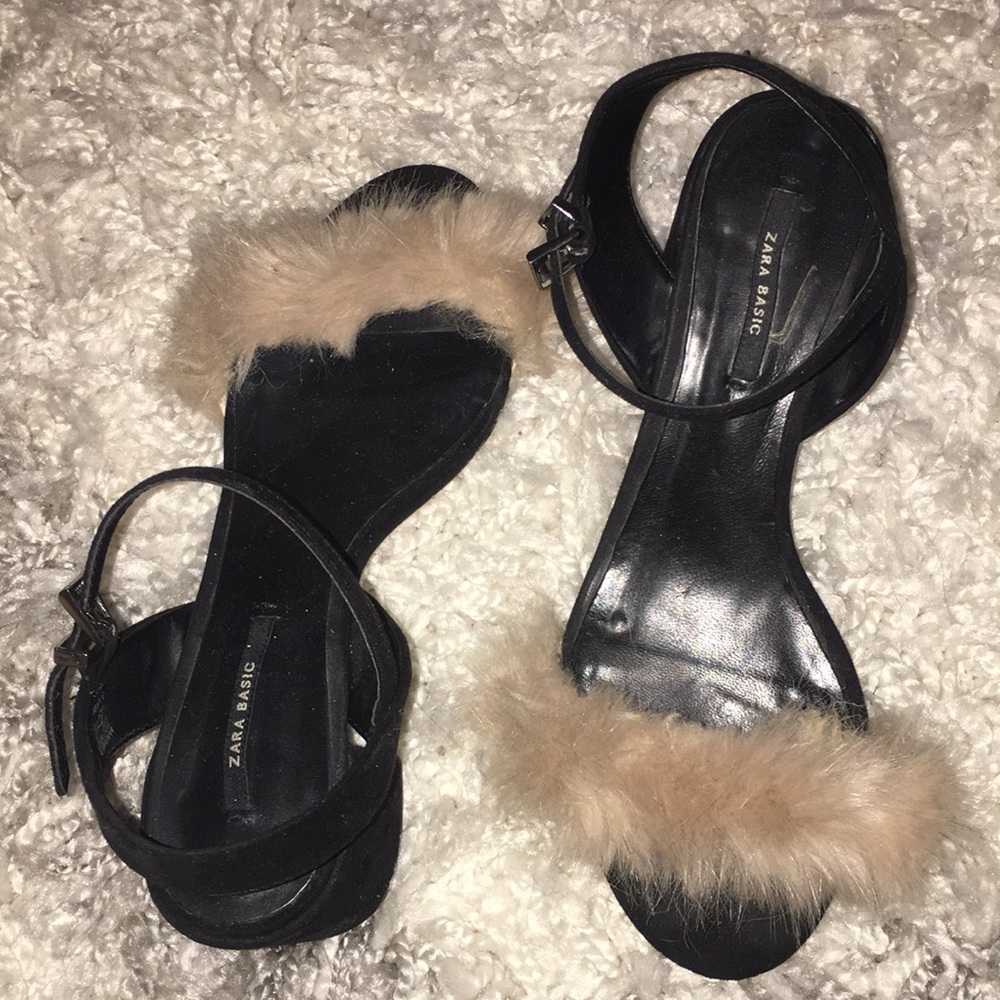 ZARA BASIC BLACK FAUX FUR HEELS SIZE 36 / 6